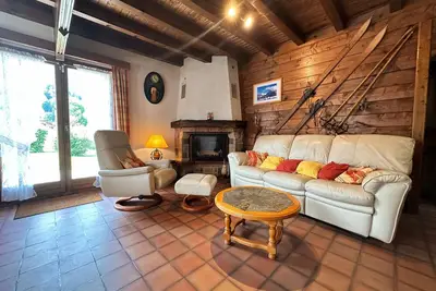 Image de Chalet familial avec jardin privé, proximité télécabine, piscine et lac, animaux acceptés