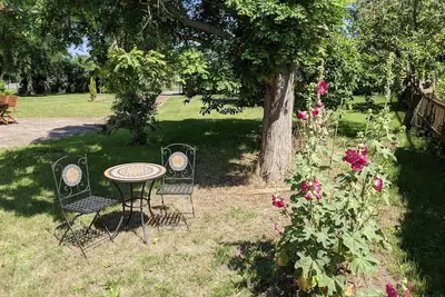 Image de Modernes Apartment für 4 Personen mit Großem Garten und in Wassernähe