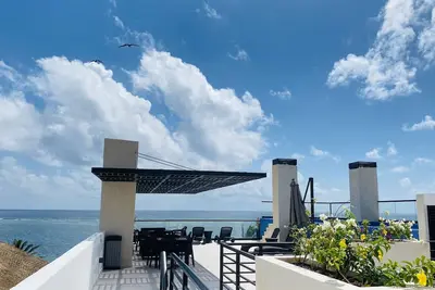 Image de The Best Location in Town & Ocean View