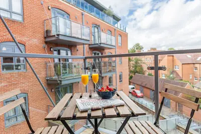 Image de Modern and chic city centre apartment with parking