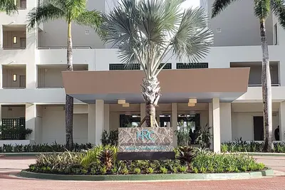 Image de Spectacular Oceanfront Oasis and Golf Haven