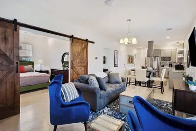 Image de Enchanting Nola with Private Patio, minutes to Fq