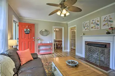 Image de Bright Home w/ Yard in Historic Fuquay-Varina!