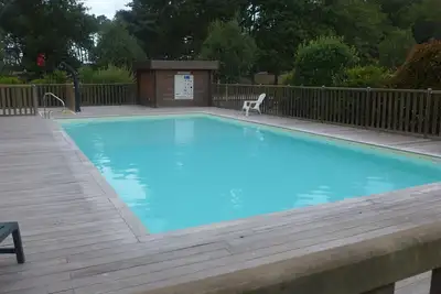 Image de Belle maison de vacances privée pour 6 personnes avec piscine, Wifi, Tv, terrasse et parking