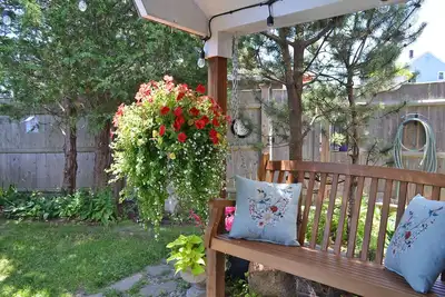 Image de Jewel Box: A gem of a rental home close to Good Harbor Beach.