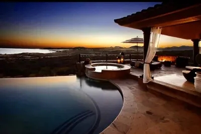 Image de Plush! Plush! Plush! Custom Ocean View Villa.