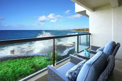 Image de Poipu Shores A206: Oceanfront Condo w/ A/C & Community Pool
