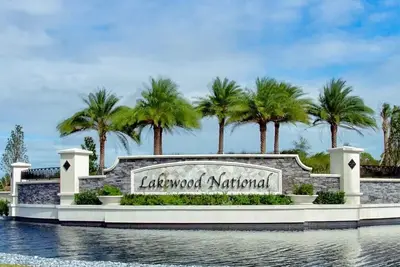 Image de A+ Lakewood National, Golf Paradise! Golf & Lake Views. 2nd Floor, 3 Bed, 2 Bath