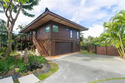 Image de North Shore Oasis, Hot Tub, across street from beach. Inquire for dates/prices.