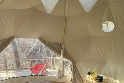 Image de Cozy, Seasonal Geo-Dome with Heat\/Ac on Private Hiking paradise in Gunks.