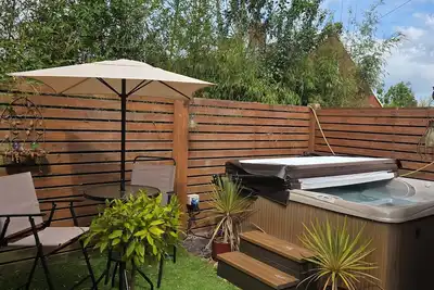 Image de Casita Lodge - Romantic Getaway, log fire, hot tub, Forest of Dean