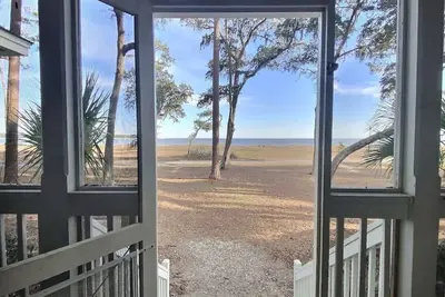 Image de Oceanfront Cottage with Golf Cart