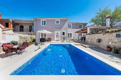 Image de Maison de vacances Zminj pour 1 - 8 personnes avec 4 chambres Ă coucher - Maison de vacances