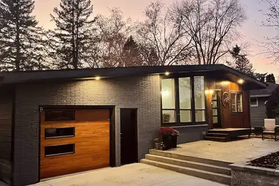 Image de Modern style, 1 block from Lake Pepin