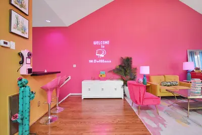 Image de Barbie’S World Downtown/Montrose/Museum Dist