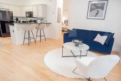 Image de Uncover Atl’s Vibes: Chic Getaway near Ponce & Krog Market, Ideal City Living!