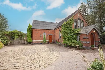 Image de The Chapel a Character Property with Swim Spa and Sauna.