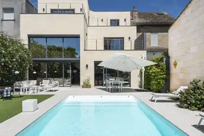 Image de Grande maison avec piscine à Bordeaux Aout 2025
