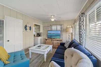 Image de Quaint Balboa Island Duplex