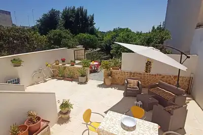 Spacious house in a quiet hamlet near the sea: 2bedrooms, 2bathrooms and garden
