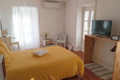 Image de Grande chambre dans belle maison avec petit déjeuner compris proche du spa