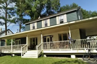 Image de Gimli Family Vacation Getaway