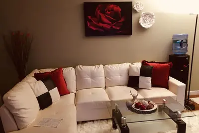 Image de Victoria’s private home is a very neat residence. I