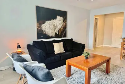 Image de Atl Condo in Great Location! Washer/Dryer in unit