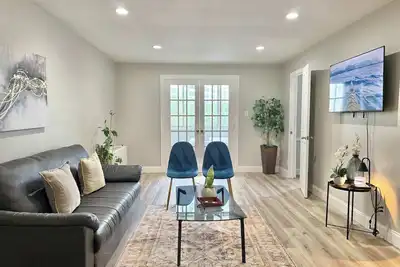 Image de Atl Downtown 3 Beds 1 Bath Condo w Free Parking