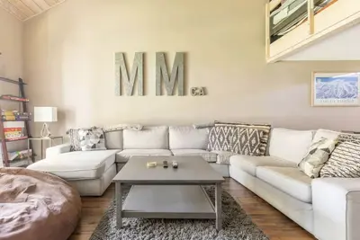 Image de 3 Bedrooms+Loft with gorgeous views all around. Sleeps 10 comfortably.