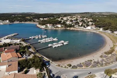 Image de Villa pieds dans la mer de la Côte bleue