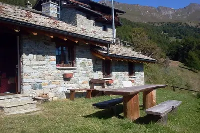 Image de Beautiful mountain hut with stunning views