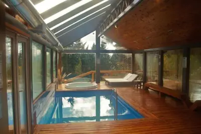 Image de Elegant 2br Condo w Spacious Balcony and Hot Tub