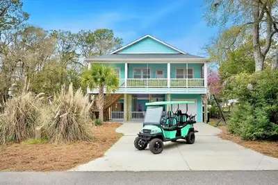 Image de Hot spa/bikes/canal view w fishing dock @ culdesac 2 m drive 7 m walk to beach