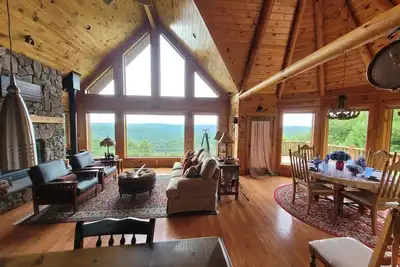 Image de Mountain top cabin with outstanding views.