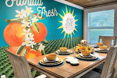 Image de Orange You Worth It? Luxe escape near Disney, Fast Wi-Fi, Resort amenities.