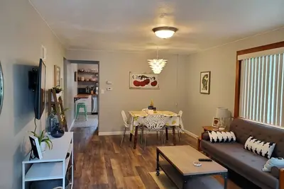 Image de The Cherry Pit - New listing