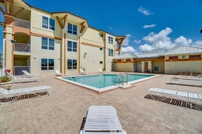 Image de 2bed/bath condo steps from the Beach. Sleeps 6-8