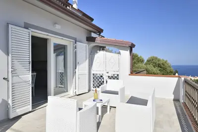 Image de Maison de vacances Cala Gonone proche plage avec vue sur mer et montagnes, A/C, Wi-Fi et terrasse