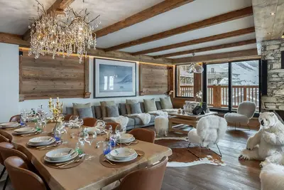 Image de Appartement élégant avec jacuzzi à Val-d'Isère - 4 chambres en suite, proche piste de Bellevarde