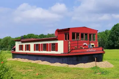 Image de Film ship Erbse - \"The extraordinary houseboat on the meadow\"