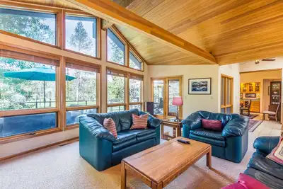 Image de Cher04- Great Home, Ac, Bikes, Gas Fireplace, Hot Tub