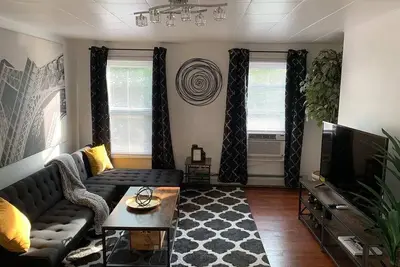 Image de Clinton Cove - Lively 2 Br in the heart of Midtown