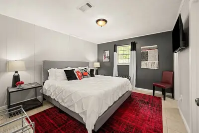 Image de Near Rapides Medical | King Bed | Free Parking