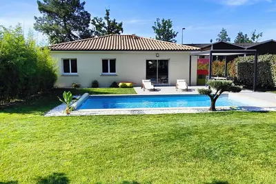 Image de Villa with swimming pool between Bordeaux and the ocean