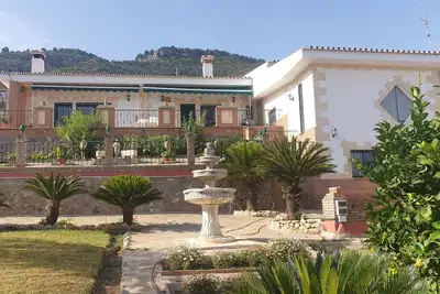 Image de Villa De Lujo Aislada Para 10 +2 Personas