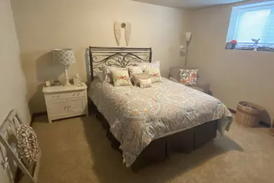 Image de Eaa - Nice private bedroom, entertainment room and bath
