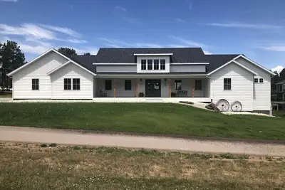 Image de New build by canyon lake 25 minutes from Sturgis Rally