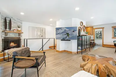 Image de Cozy 5 Bedroom Mountainside Getaway