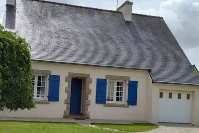 Image de \"Plomeur \"maison pour 5 personnes + un bébé, proche plages et commodités à pied.